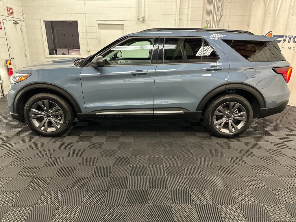 Used 2025 Ford Explorer Active w/ Active Comfort Package AWD/4WD image 6