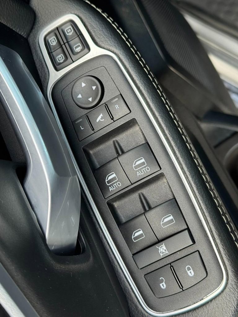 Used 2024 RAM 2500 Big Horn w/ Bed Utility Group image 15