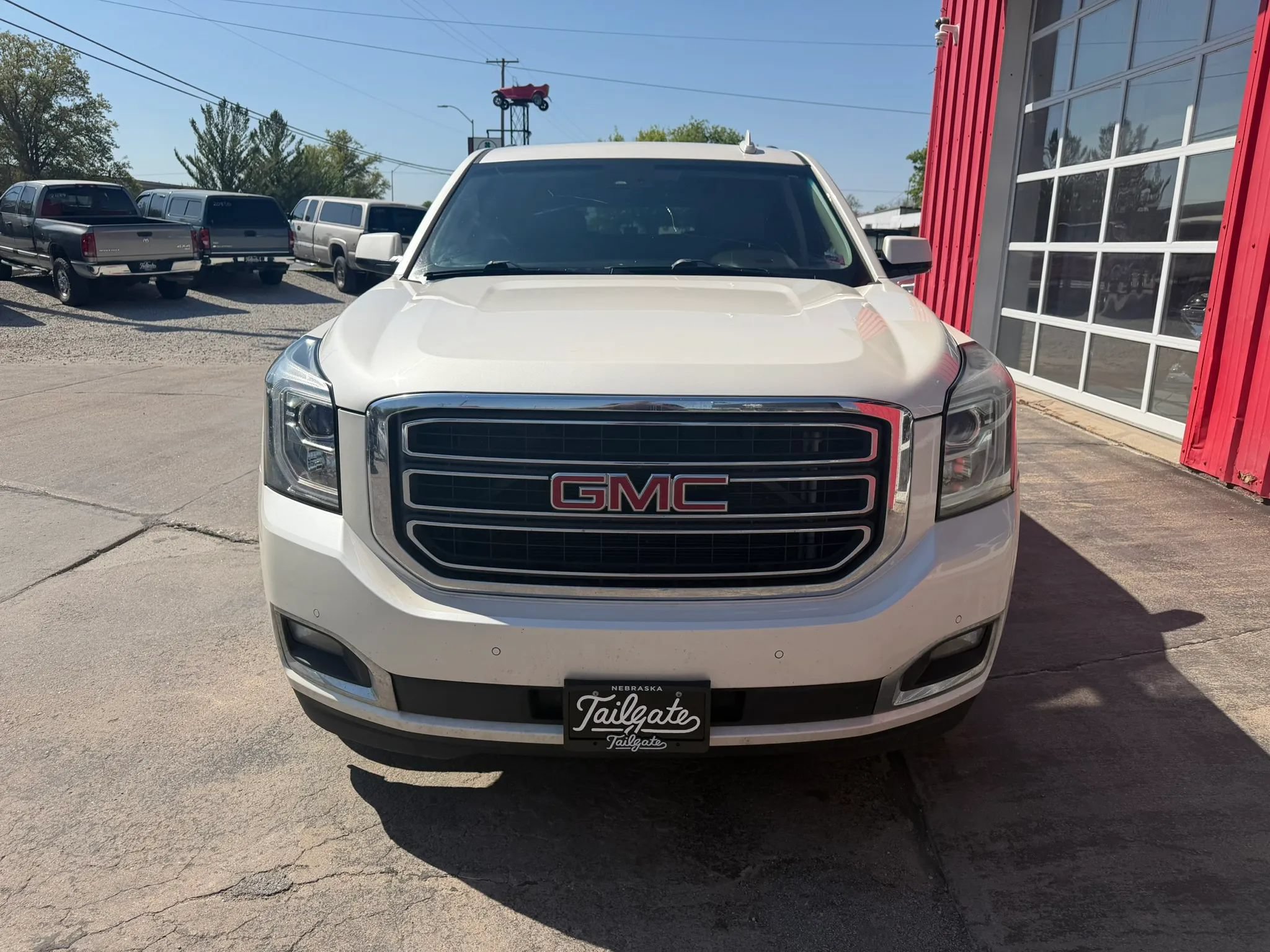 Used 2015 GMC Yukon XL SLT w/ Open Road Package AWD/4WD image 3