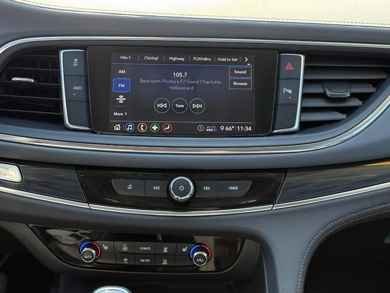 Used 2020 Buick Enclave Essence image 18