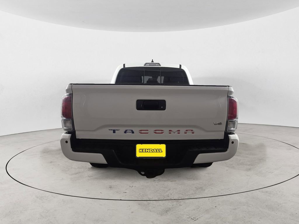 Used 2022 Toyota Tacoma TRD Off-Road w/ Technology Package AWD/4WD image 4