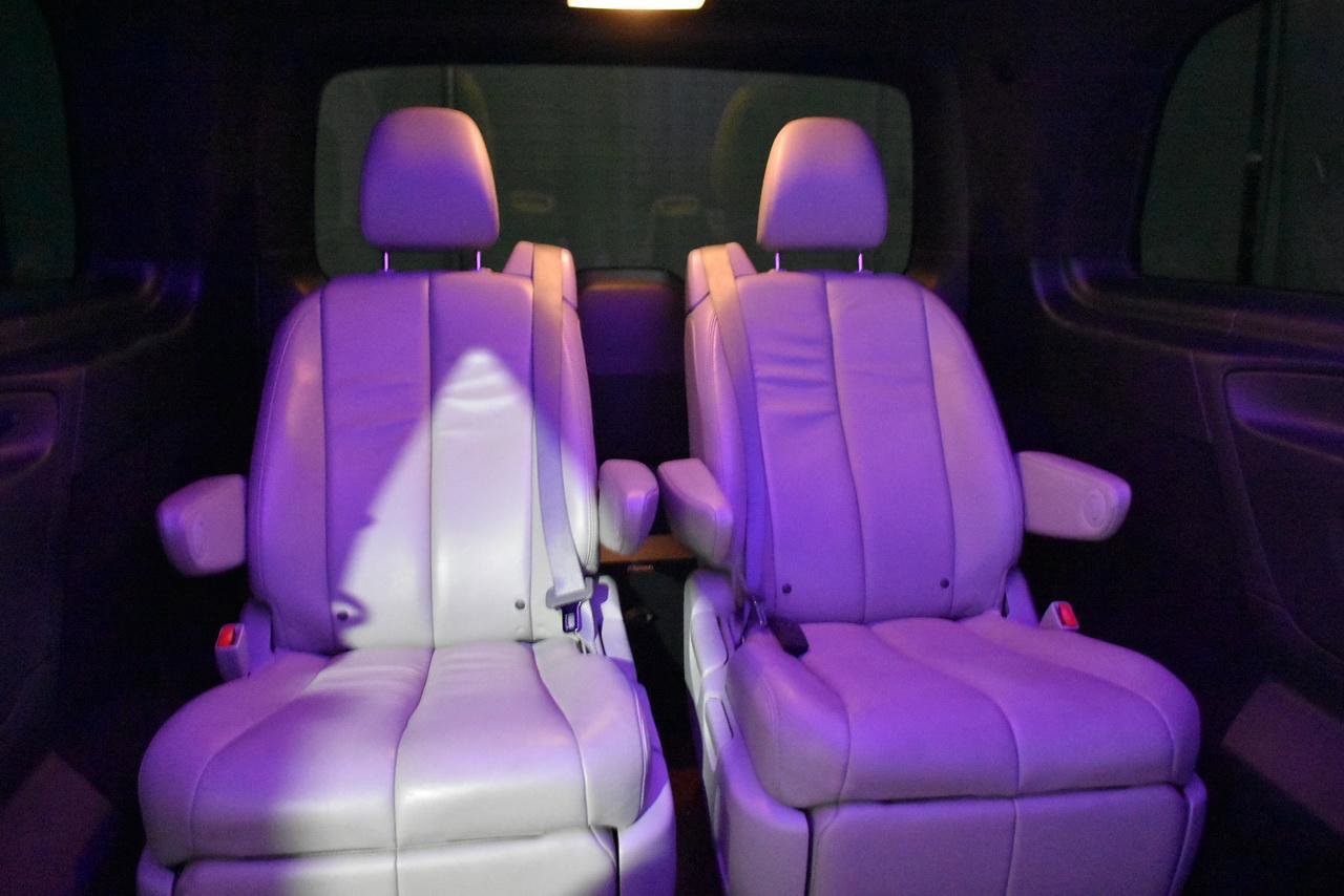 Used 2016 Mercedes-Benz Metris Passenger image 35