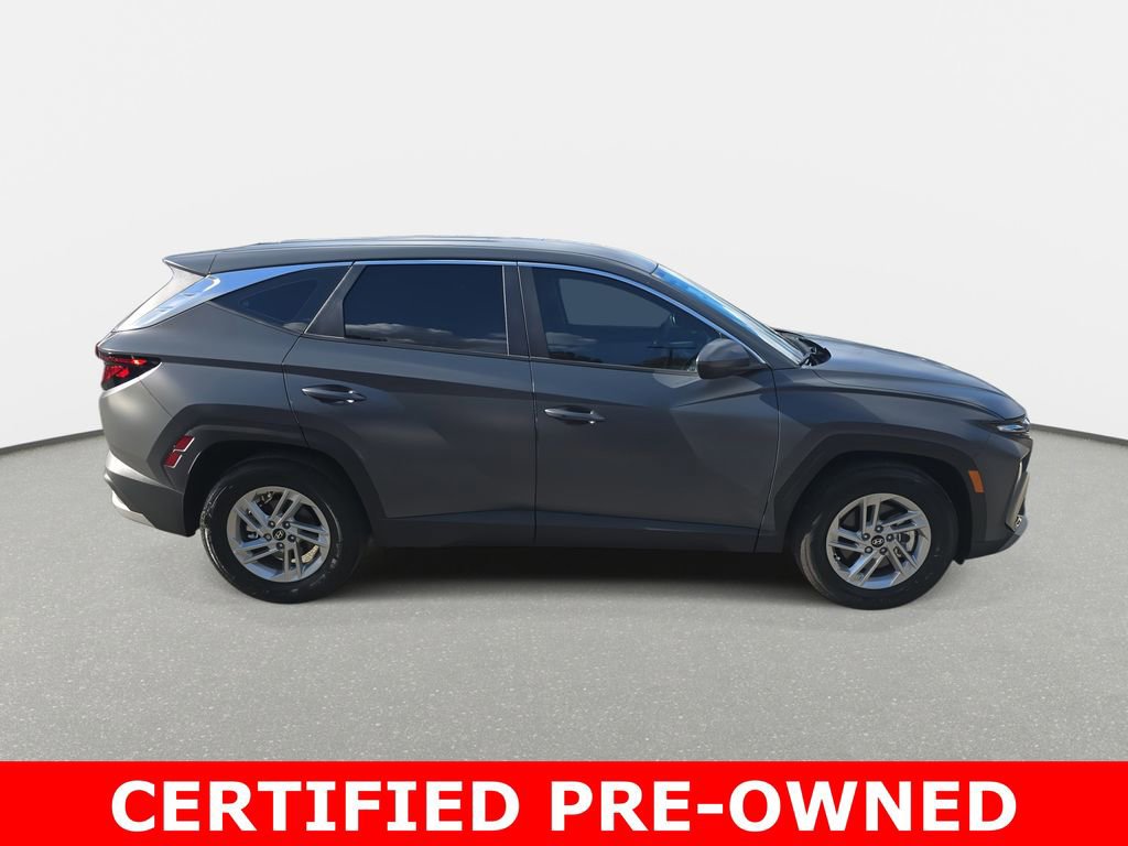 Used 2025 Hyundai Tucson SE image 4