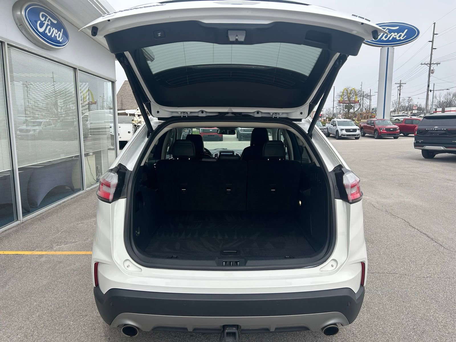 Used 2024 Ford Edge Titanium w/ Equipment Group 301A image 7