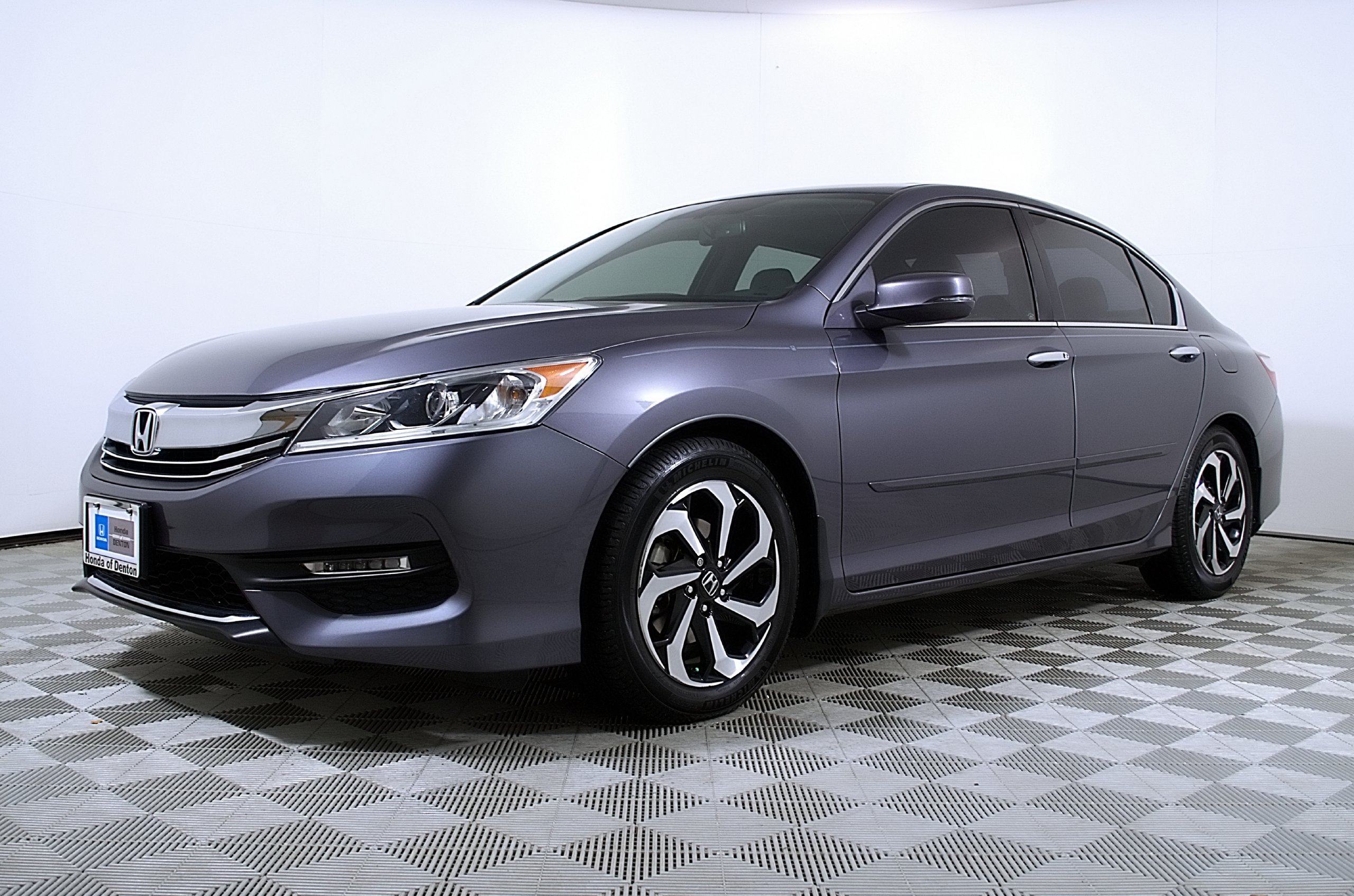 Used 2016 Honda Accord EX-L image 2