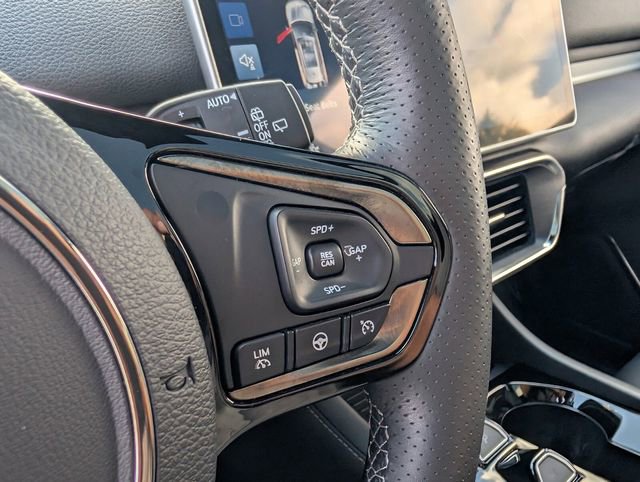 Used 2023 VinFast VF 8 Plus image 25