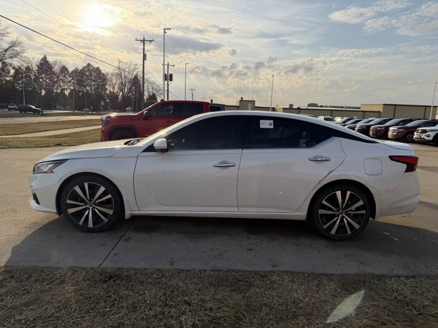 Used 2019 Nissan Altima 2.5 Platinum image 4