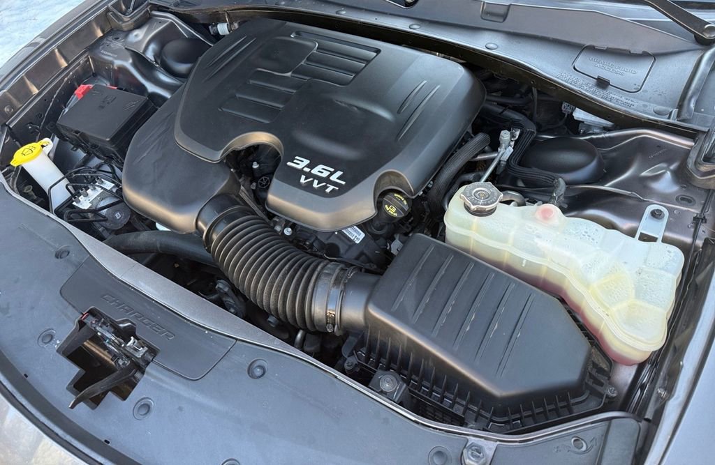 Used 2021 Dodge Charger SXT w/ Driver Convenience Group image 31