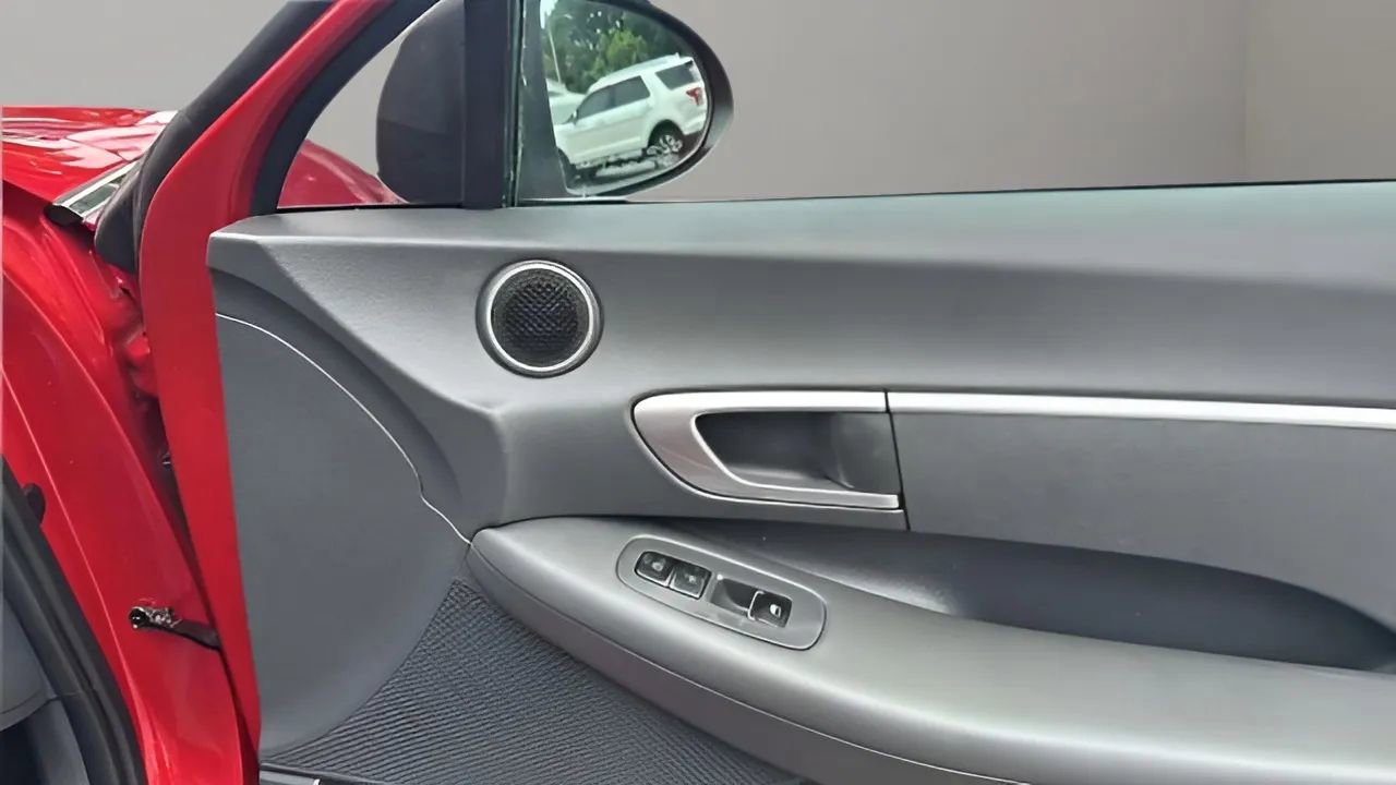 Used 2020 Hyundai Sonata SE w/ Cargo Package image 32