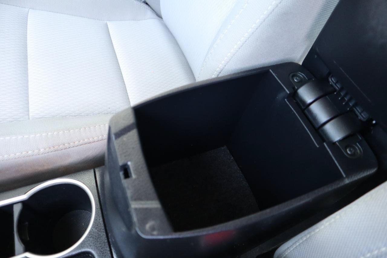 Used 2015 Toyota Corolla LE FWD image 60