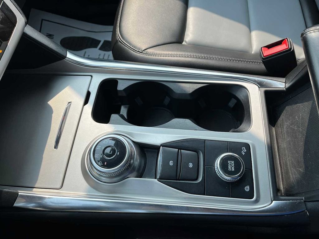 Used 2023 Ford Explorer XLT w/ Equipment Group 202A image 24