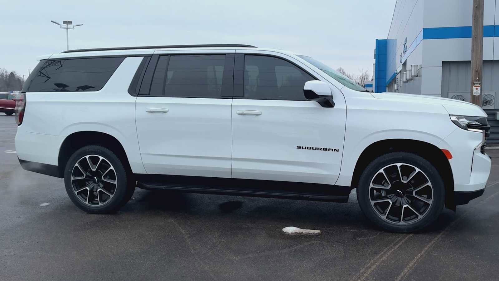 Certified 2023 Chevrolet Suburban RST image 9