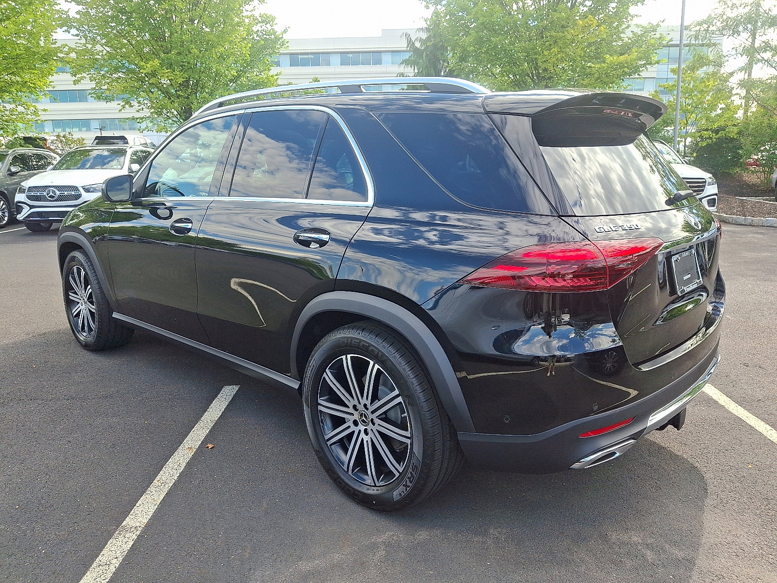 New 2026 Mercedes-Benz GLE 350 4MATIC image 4