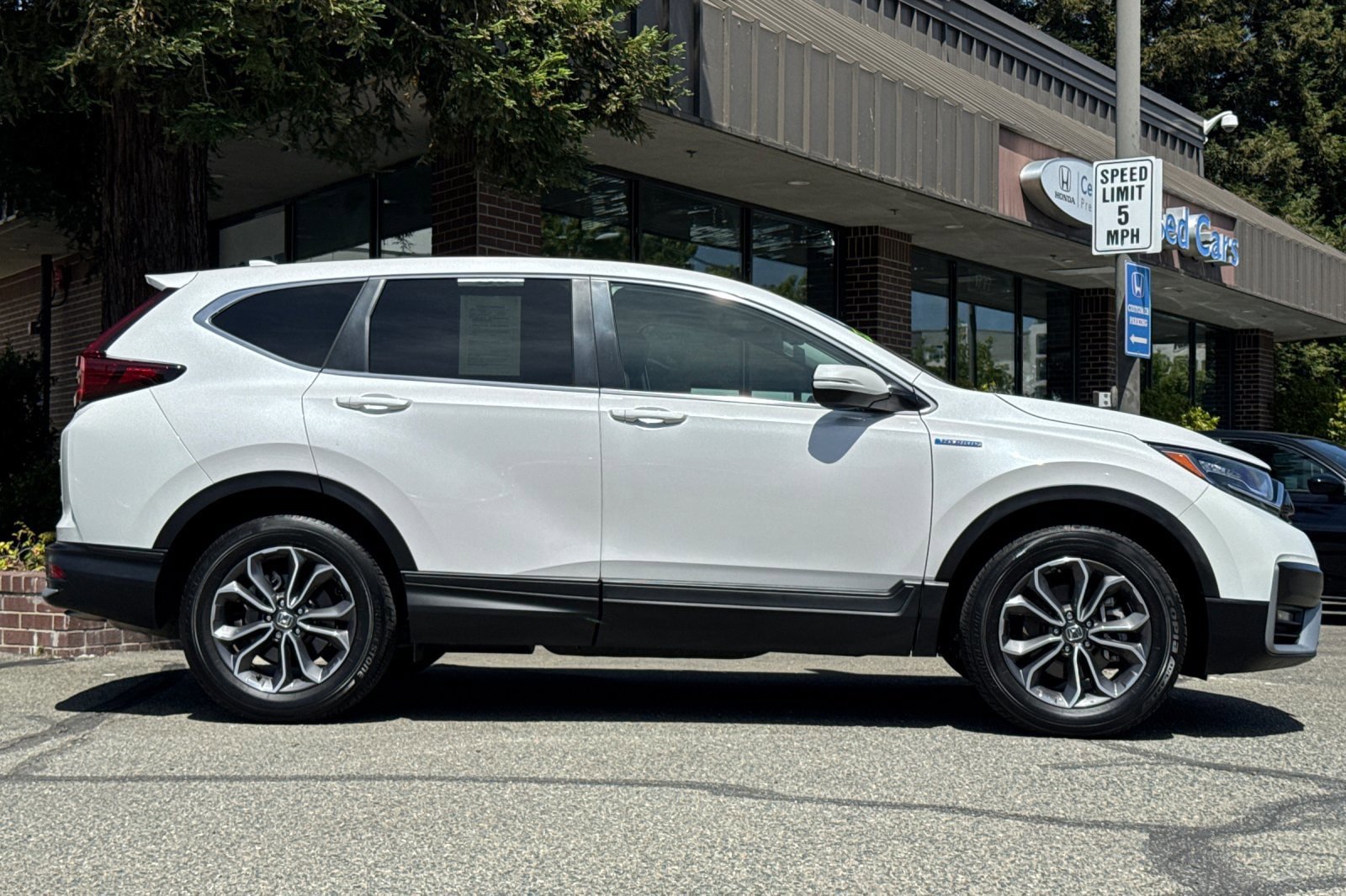 Used 2022 Honda CR-V EX-L image 3