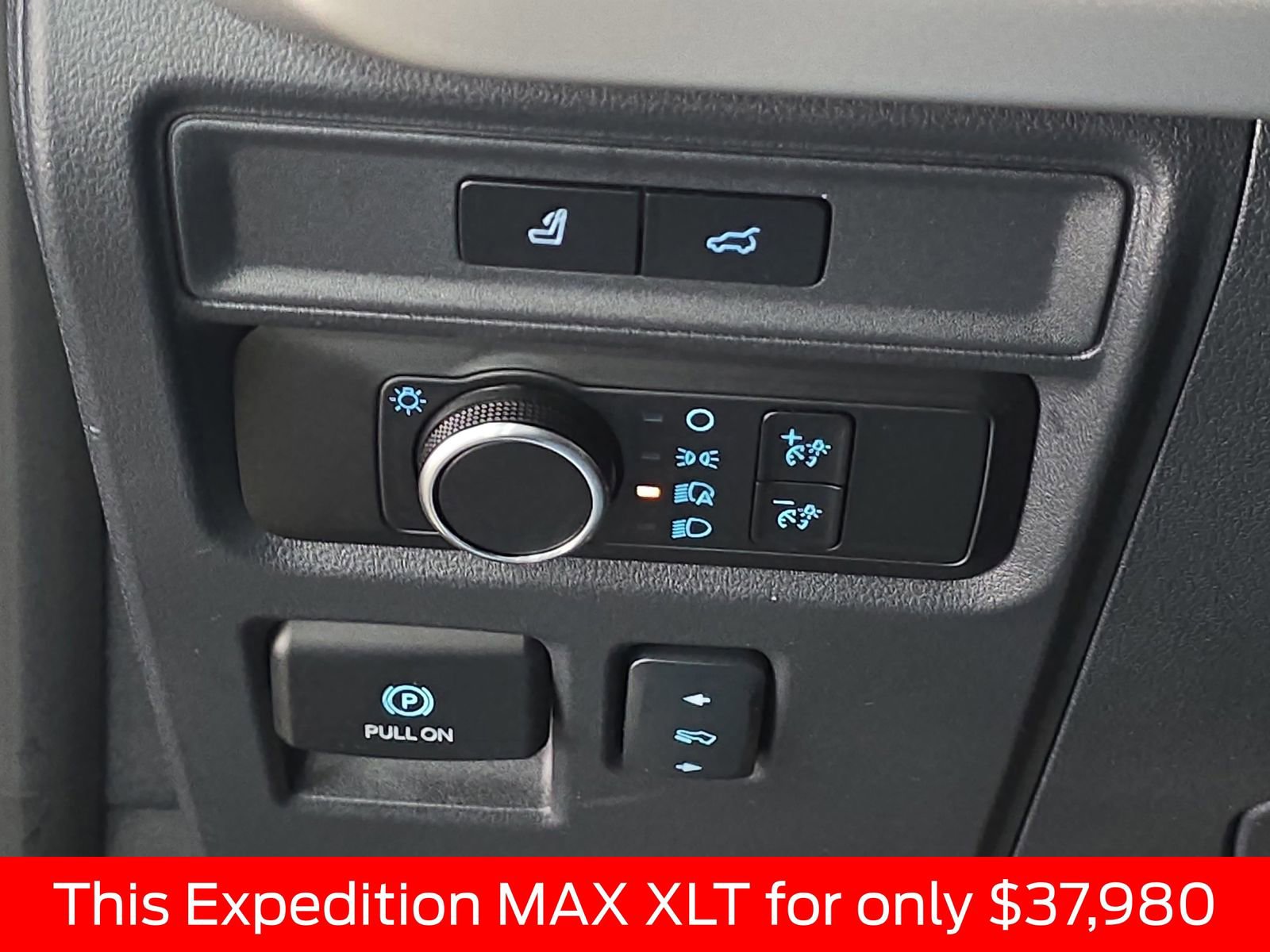 Used 2024 Ford Expedition Max XLT image 37