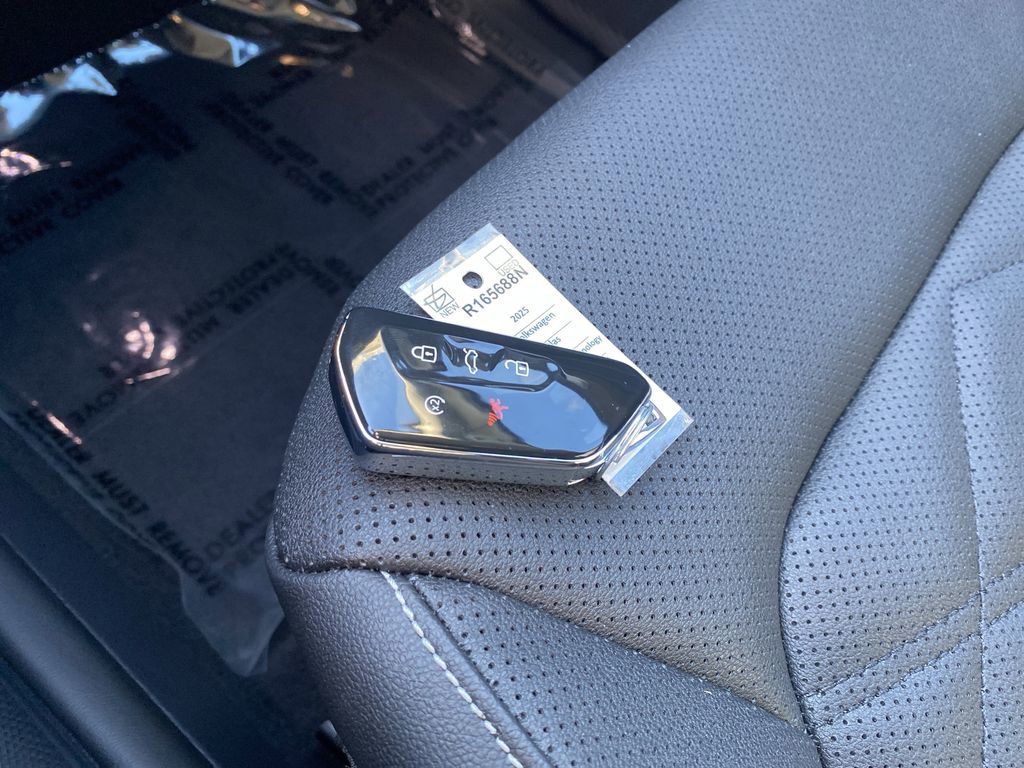 New 2026 Volkswagen Atlas SE image 28