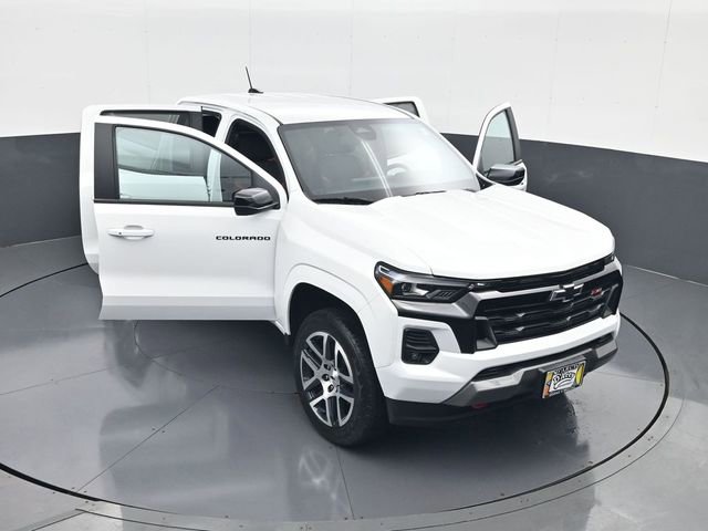 Used 2024 Chevrolet Colorado Z71 w/ Z71 Convenience Package 2 AWD/4WD image 29