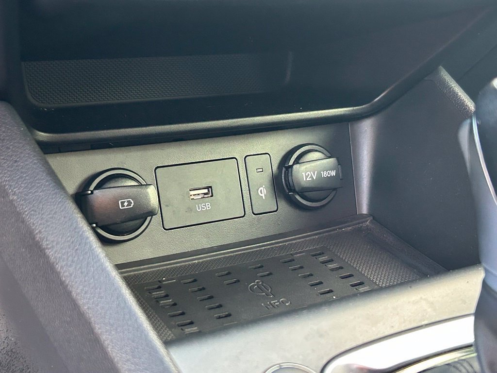 Used 2022 Hyundai Kona Limited FWD image 23