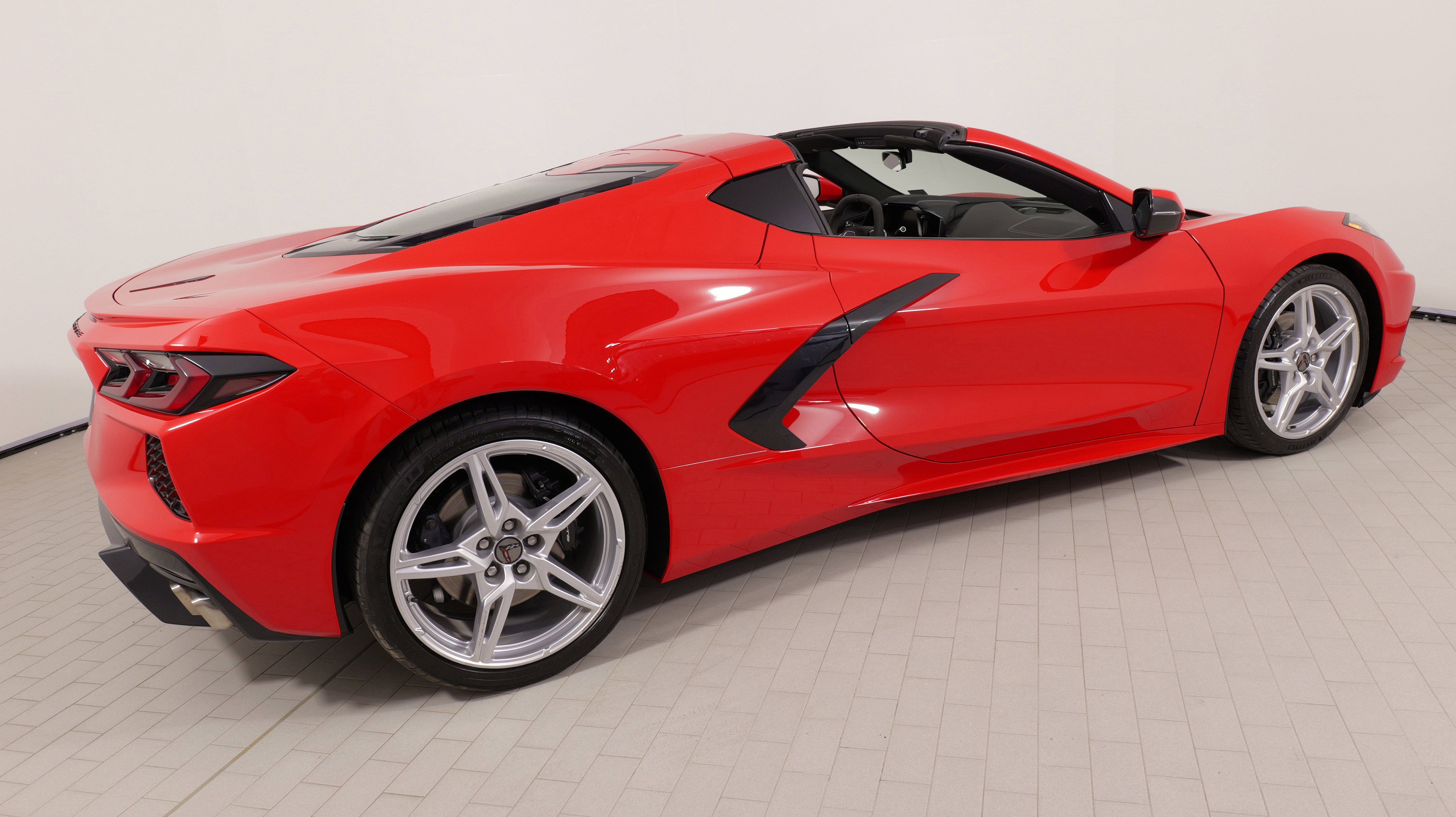 Used 2022 Chevrolet Corvette Stingray Coupe w/ 1LT image 9