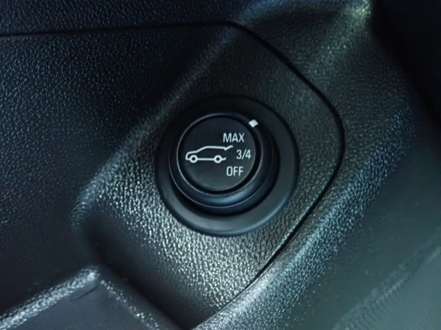 Used 2018 GMC Terrain Denali w/ Advanced Safety Package image 27