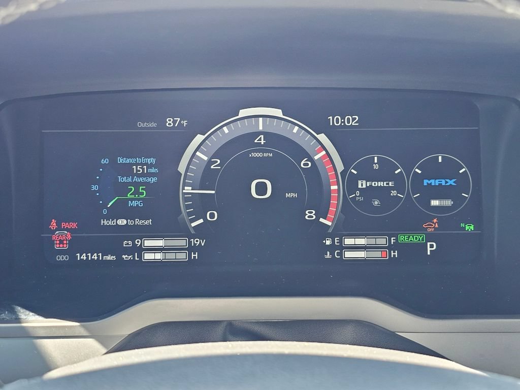 Used 2025 Toyota Sequoia Capstone AWD/4WD image 31