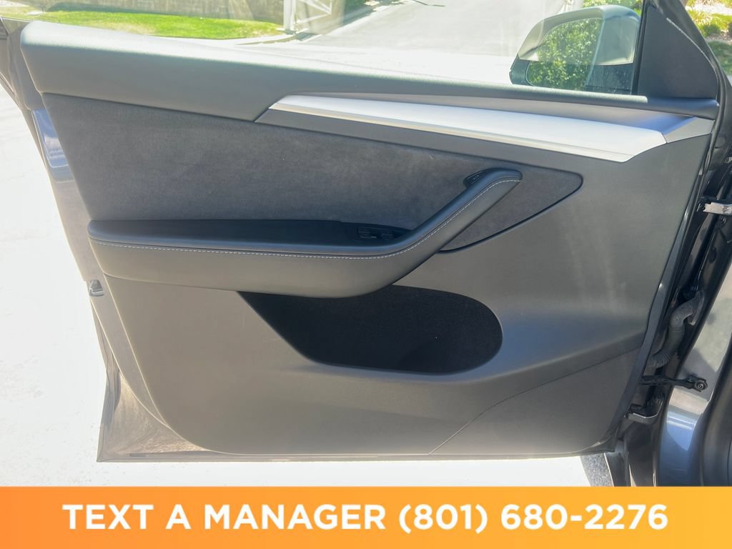 Used 2023 Tesla Model Y Long Range AWD/4WD image 10