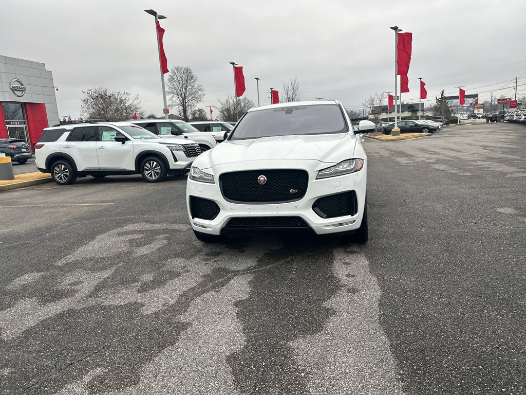 Used 2017 Jaguar F-PACE S image 8