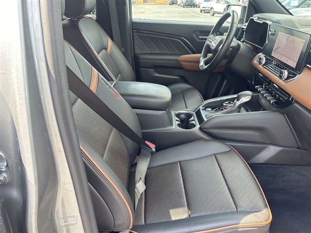 Used 2023 GMC Canyon AT4 w/ AT4 Premium Package AWD/4WD image 27