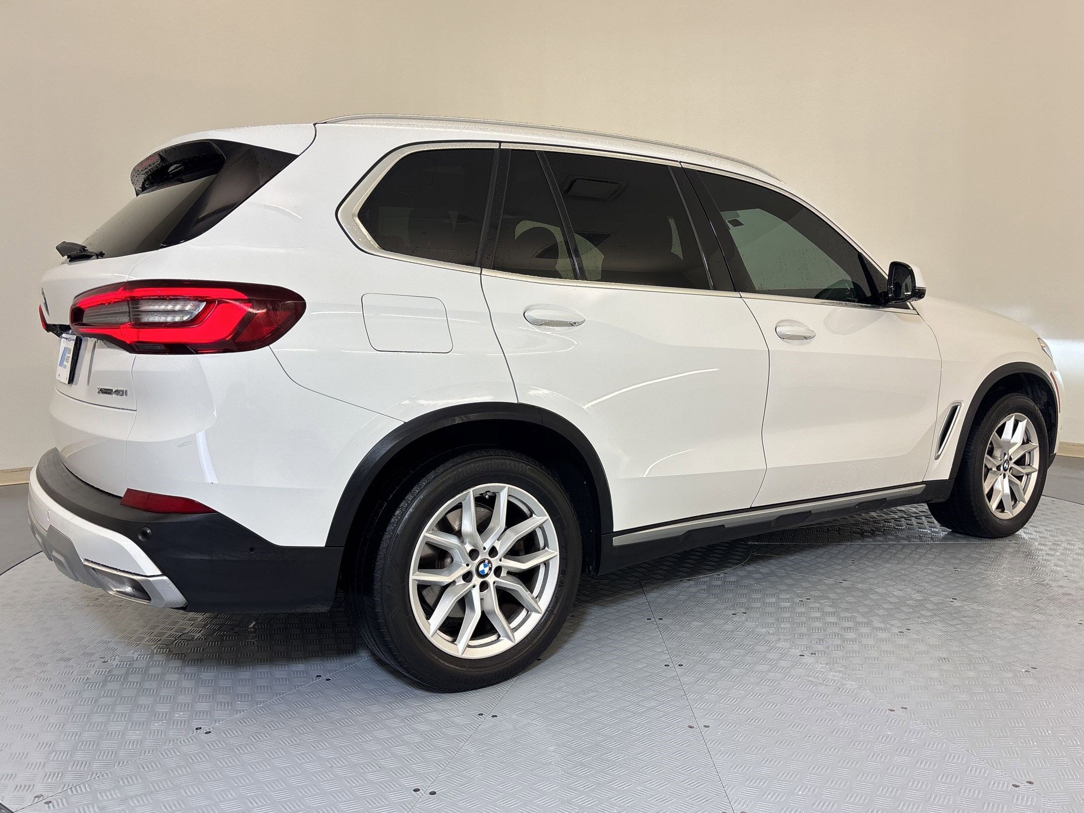 Certified 2023 BMW X5 xDrive40i w/ Premium Package image 9