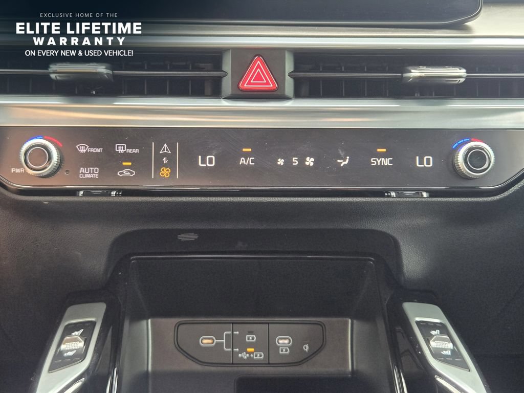 Certified 2025 Kia Sorento SX AWD/4WD image 17