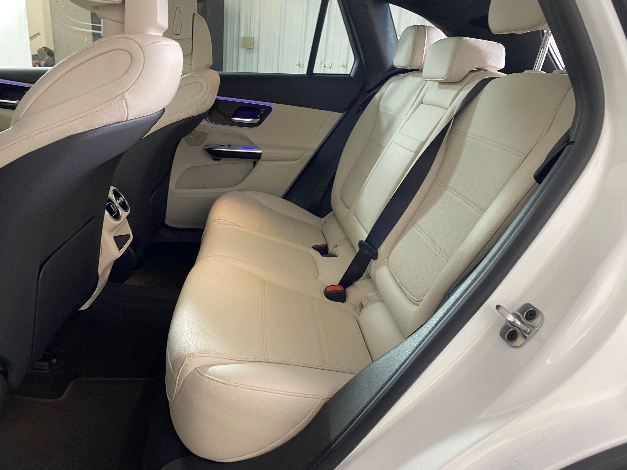 Used 2026 Mercedes-Benz GLC 300 4MATIC image 13