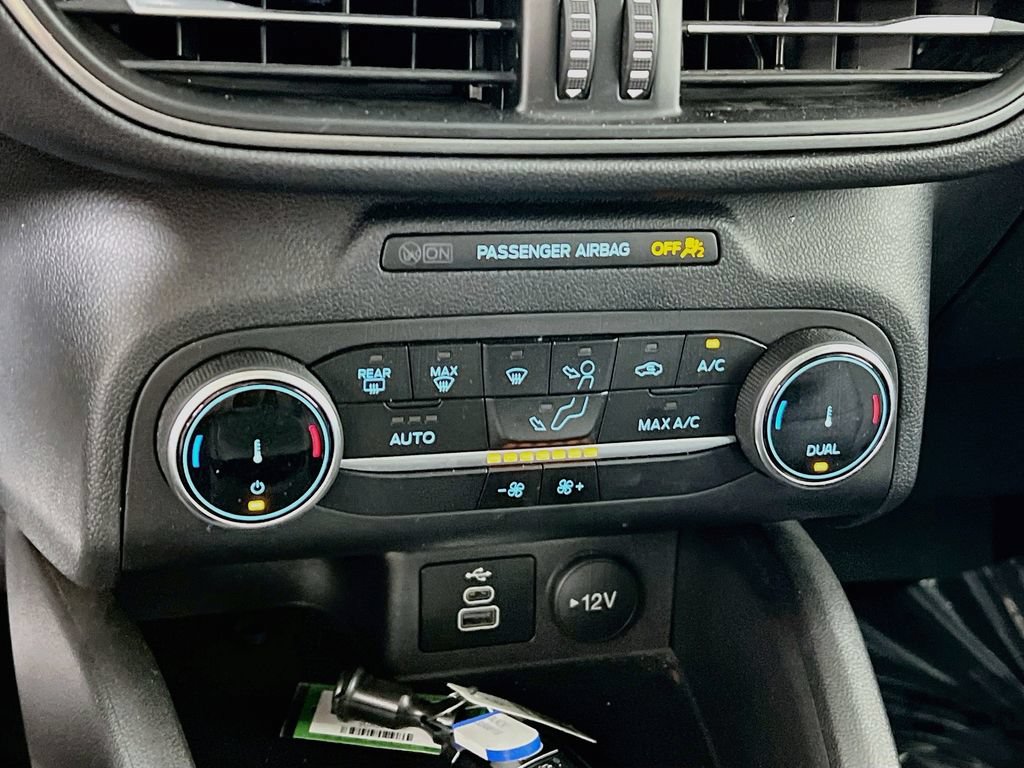 Used 2025 Ford Escape Active AWD/4WD image 14