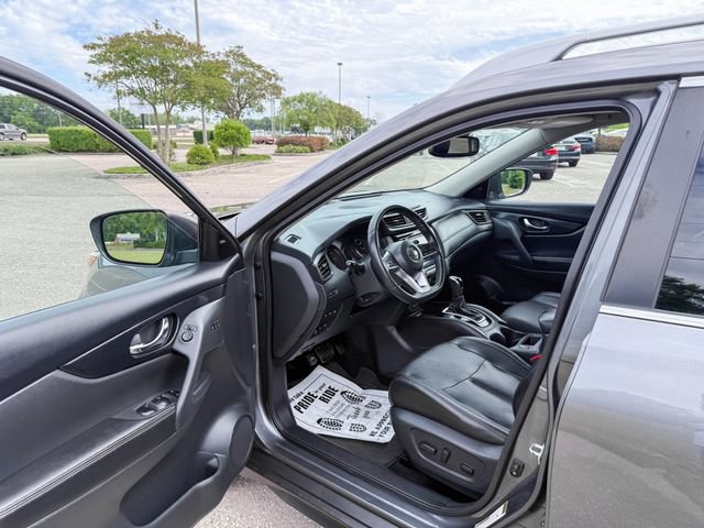 Used 2018 Nissan Rogue SL w/ Premium Package AWD/4WD image 12