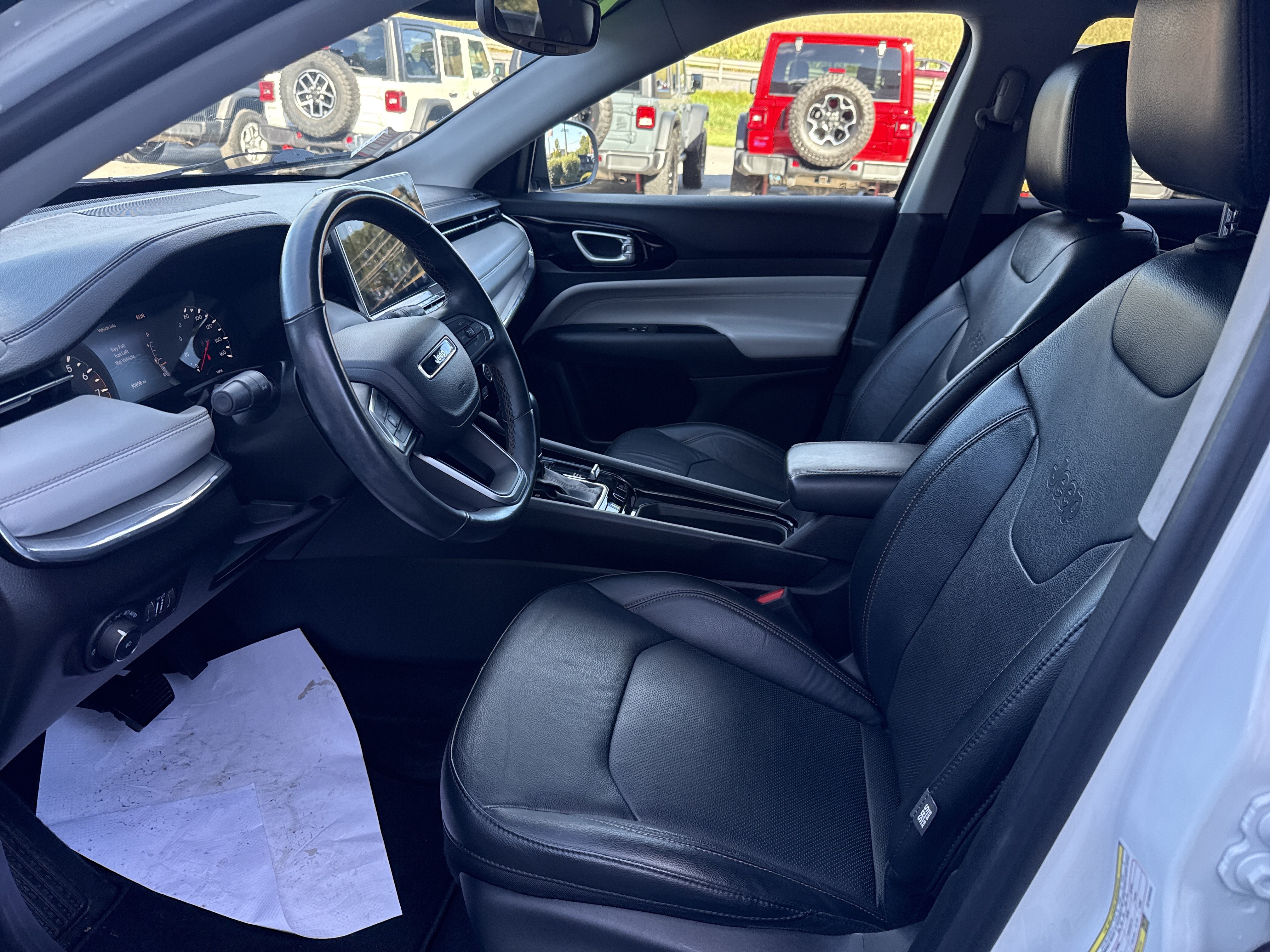Used 2022 Jeep Compass Limited AWD/4WD image 12