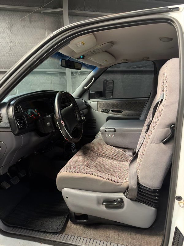 Used 1999 Dodge Ram 2500 Truck 4x4 Club Cab image 12