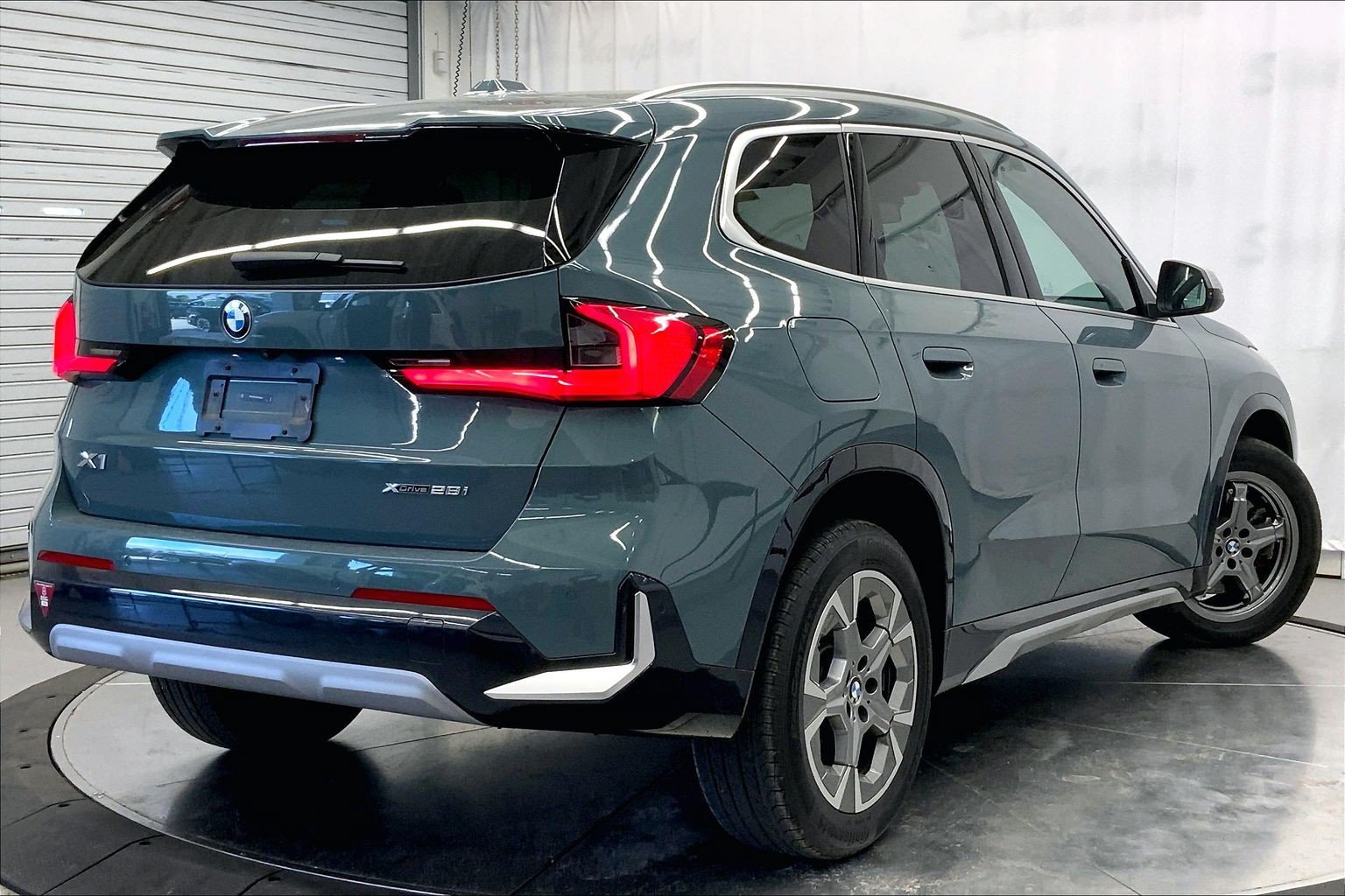 Used 2024 BMW X1 xDrive28i w/ Convenience Package AWD/4WD image 7