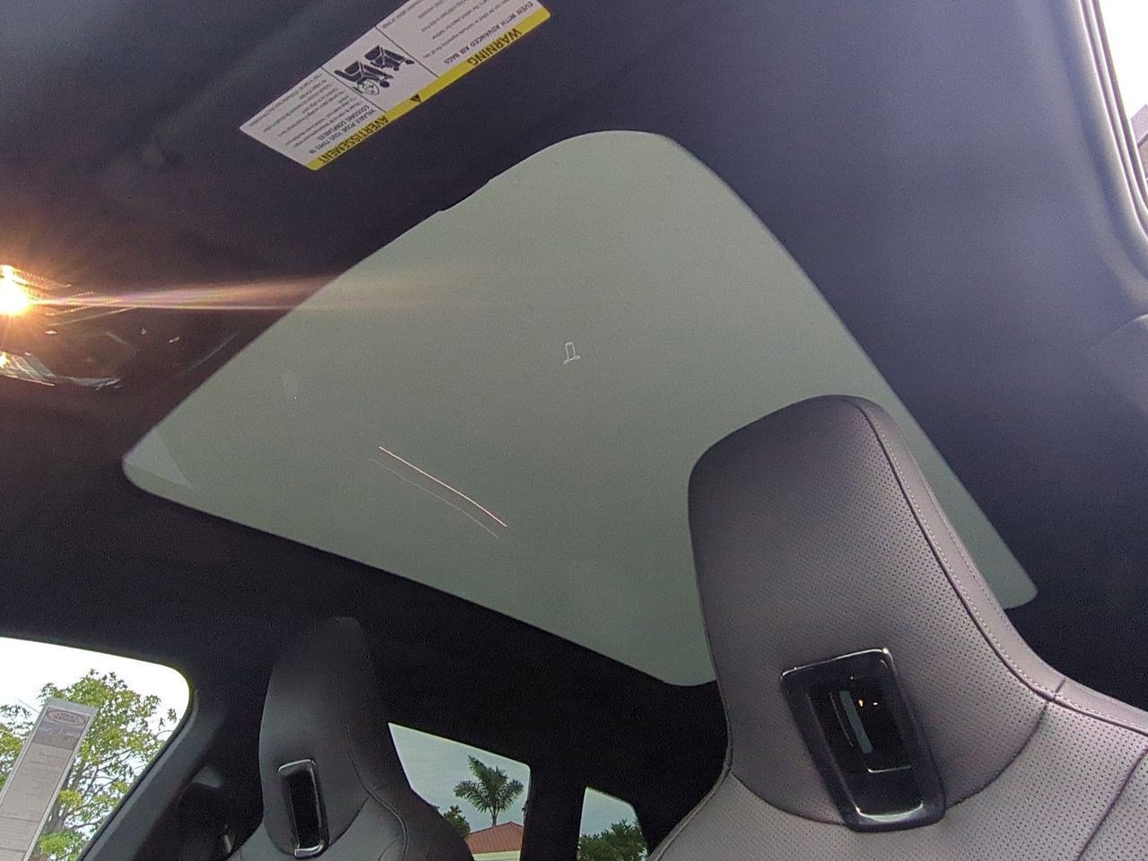 Used 2023 BMW iX xDrive50 w/ Sport Package image 19