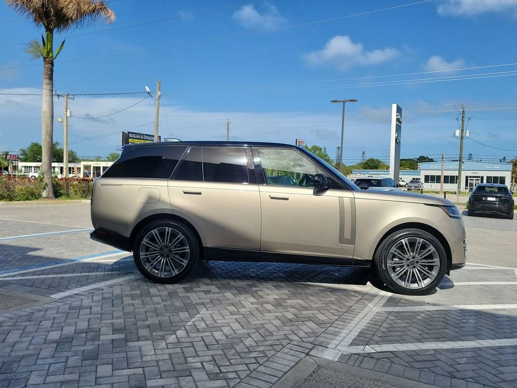Certified 2023 Land Rover Range Rover SE AWD/4WD image 6