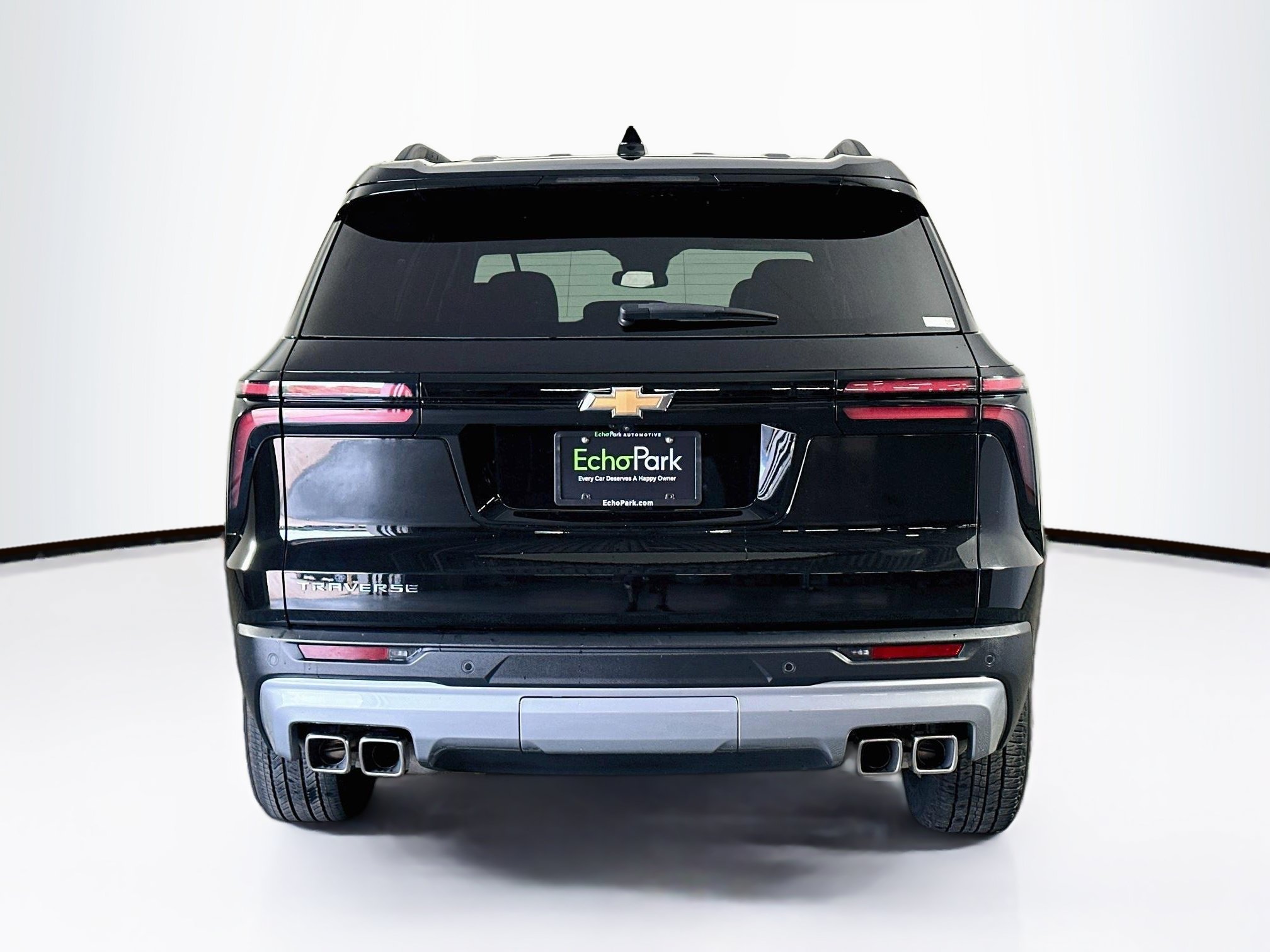 Used 2026 Chevrolet Traverse LT FWD image 7