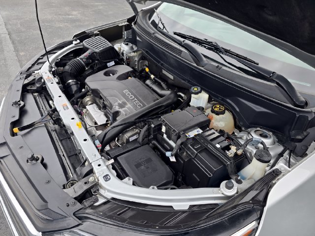 Used 2018 Chevrolet Equinox LT FWD image 24