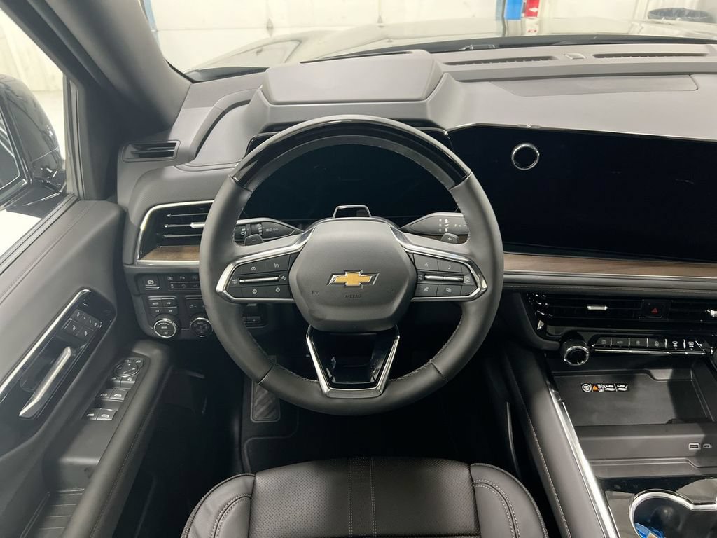 New 2026 Chevrolet Suburban High Country AWD/4WD image 11