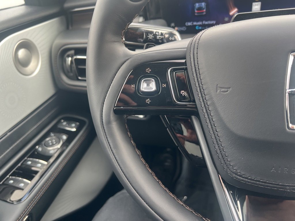 New 2025 Lincoln Aviator Reserve w/ Luxury Package image 10