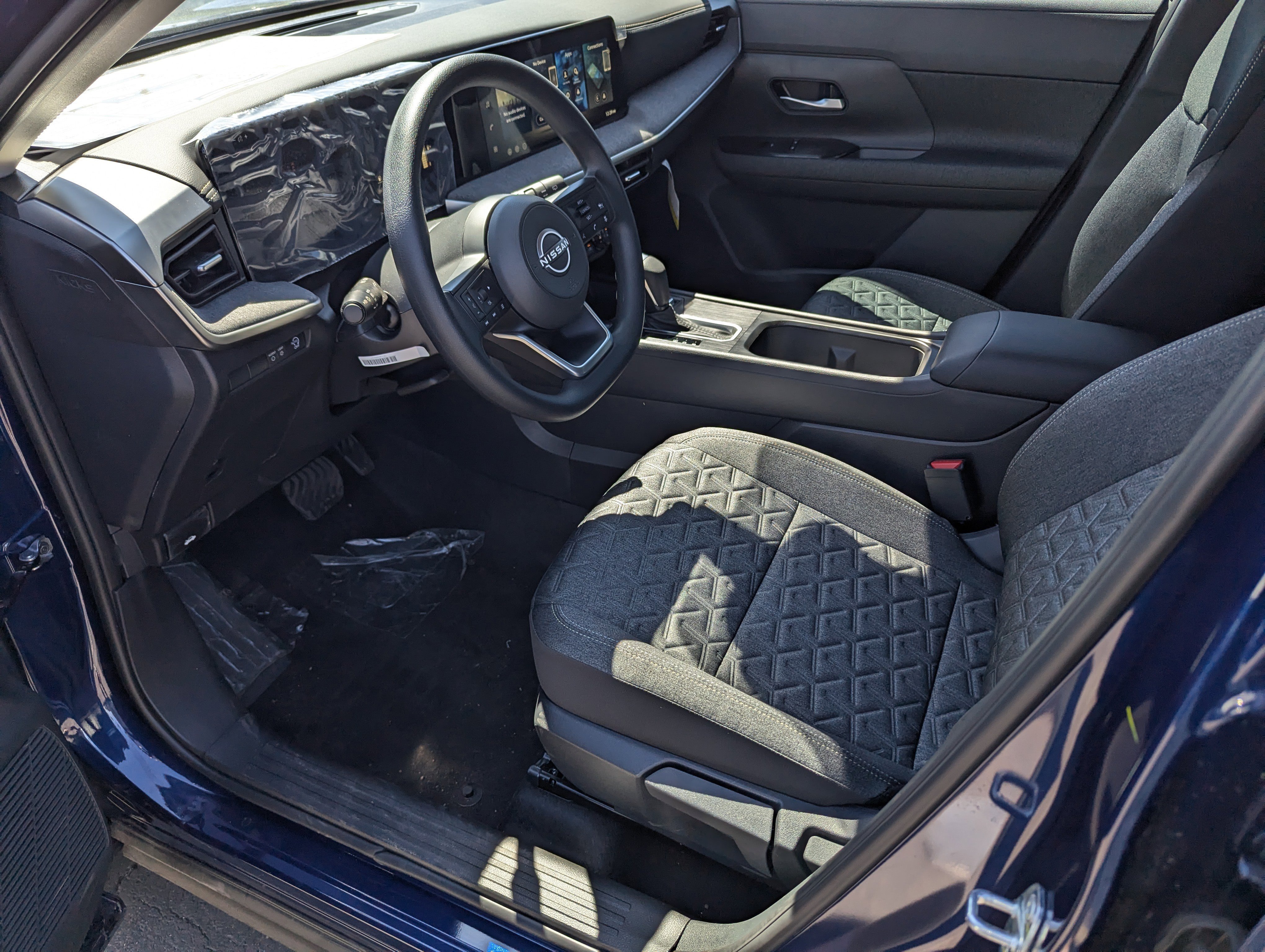 New 2026 Nissan Kicks SV image 9