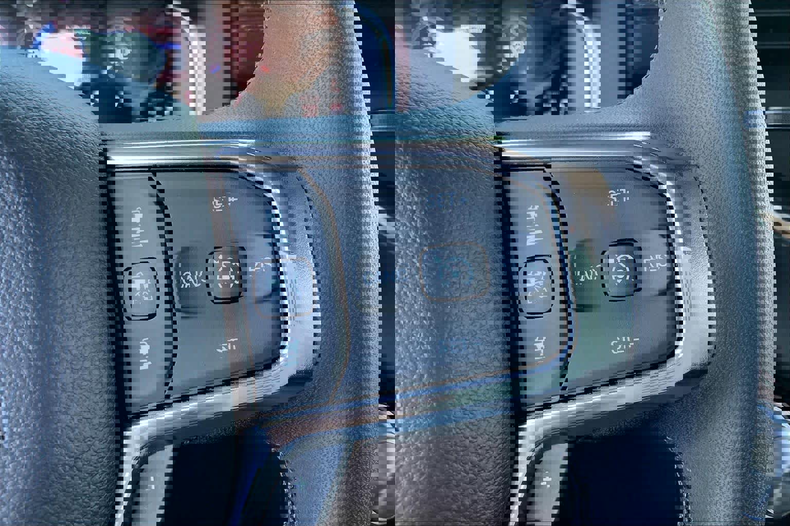 Used 2025 RAM 1500 Laramie w/ Night Edition image 25