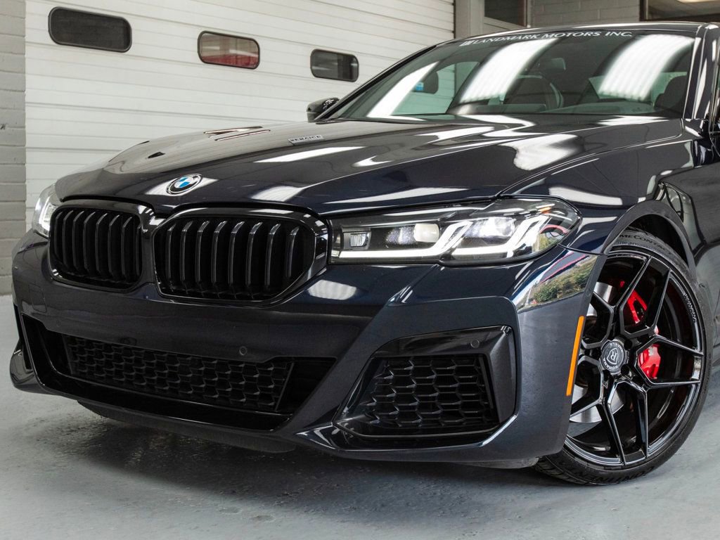 Used 2022 BMW M550i xDrive w/ Dynamic Handling Package image 15