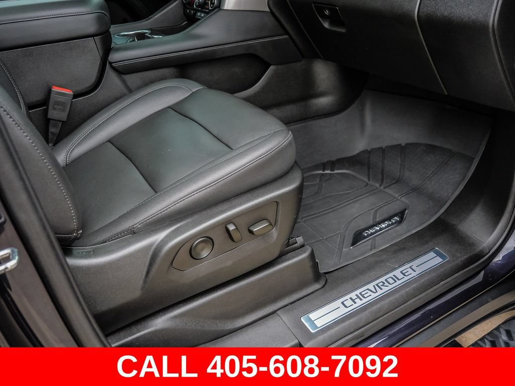 Used 2023 Chevrolet Suburban Z71 w/ Off-Road Capability Package AWD/4WD image 17