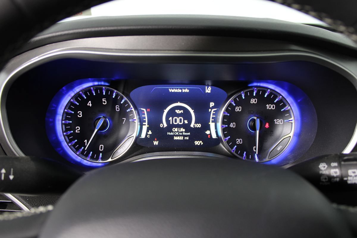 Used 2024 Chrysler Pacifica Touring-L FWD image 14