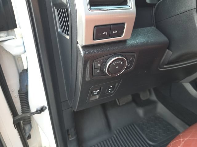 Used 2019 Ford F150 Platinum w/ Technology Package AWD/4WD image 18