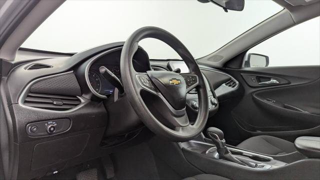 Used 2022 Chevrolet Malibu LT FWD image 23