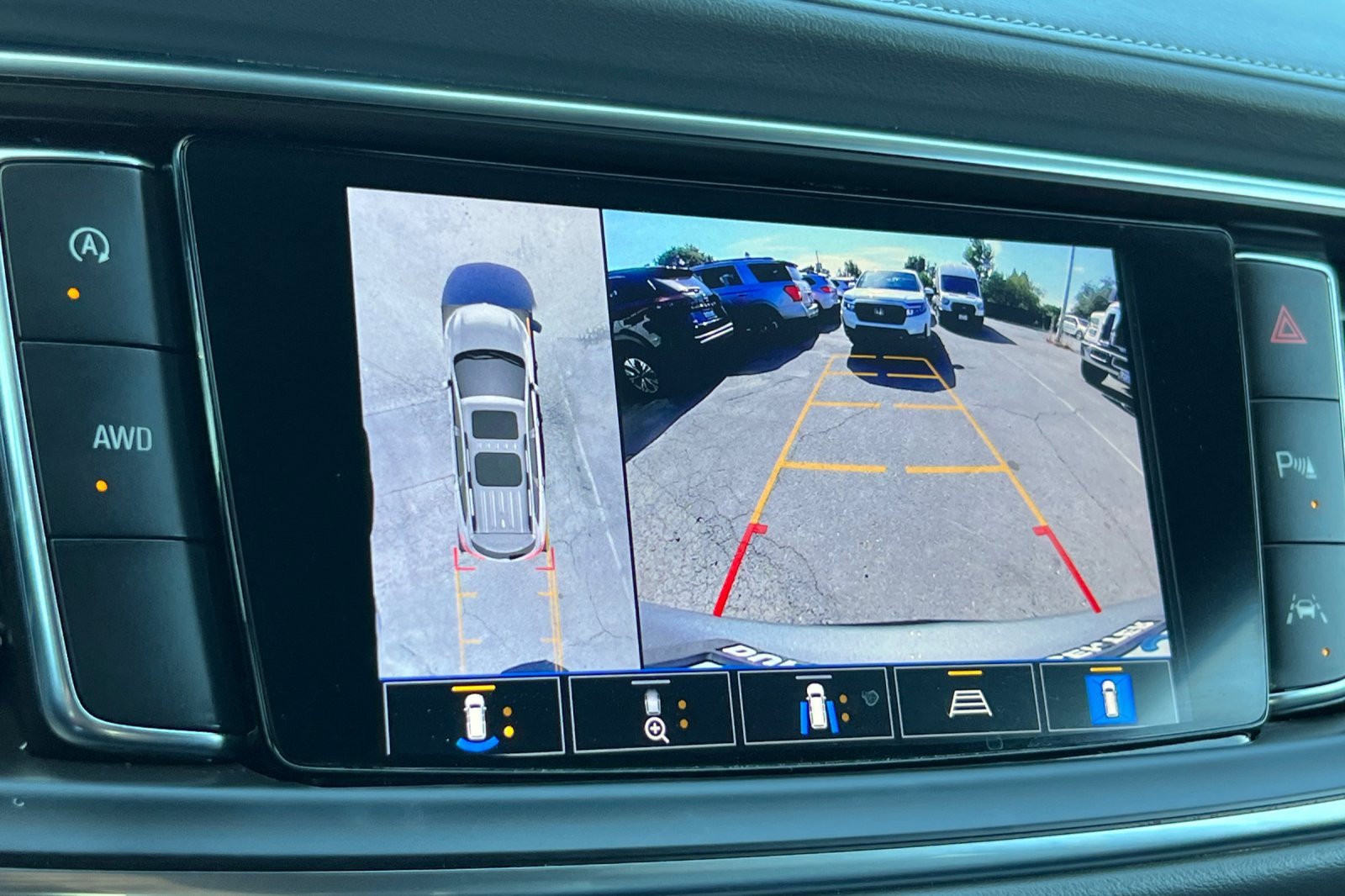 Used 2023 Buick Enclave Premium image 22